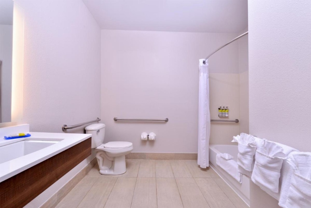 Holiday Inn Express Hotel & Suites Arcata/Eureka-Airport Area Image 36